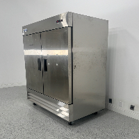 Avantco Refrigeration Solid Door Reach-In Refrigerator image 0
